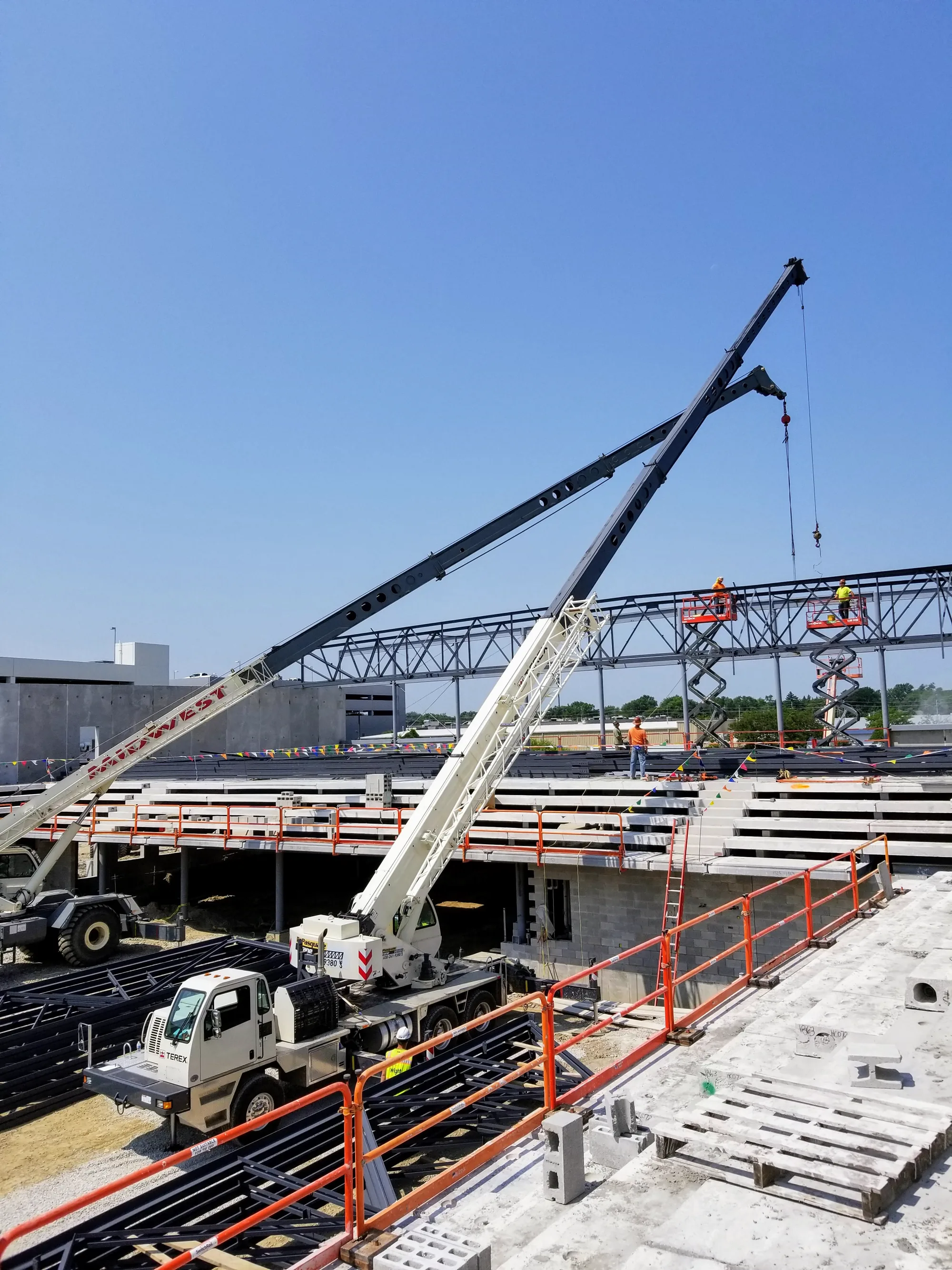 FMC Natatorium structural steel erection and construction progress photo 39