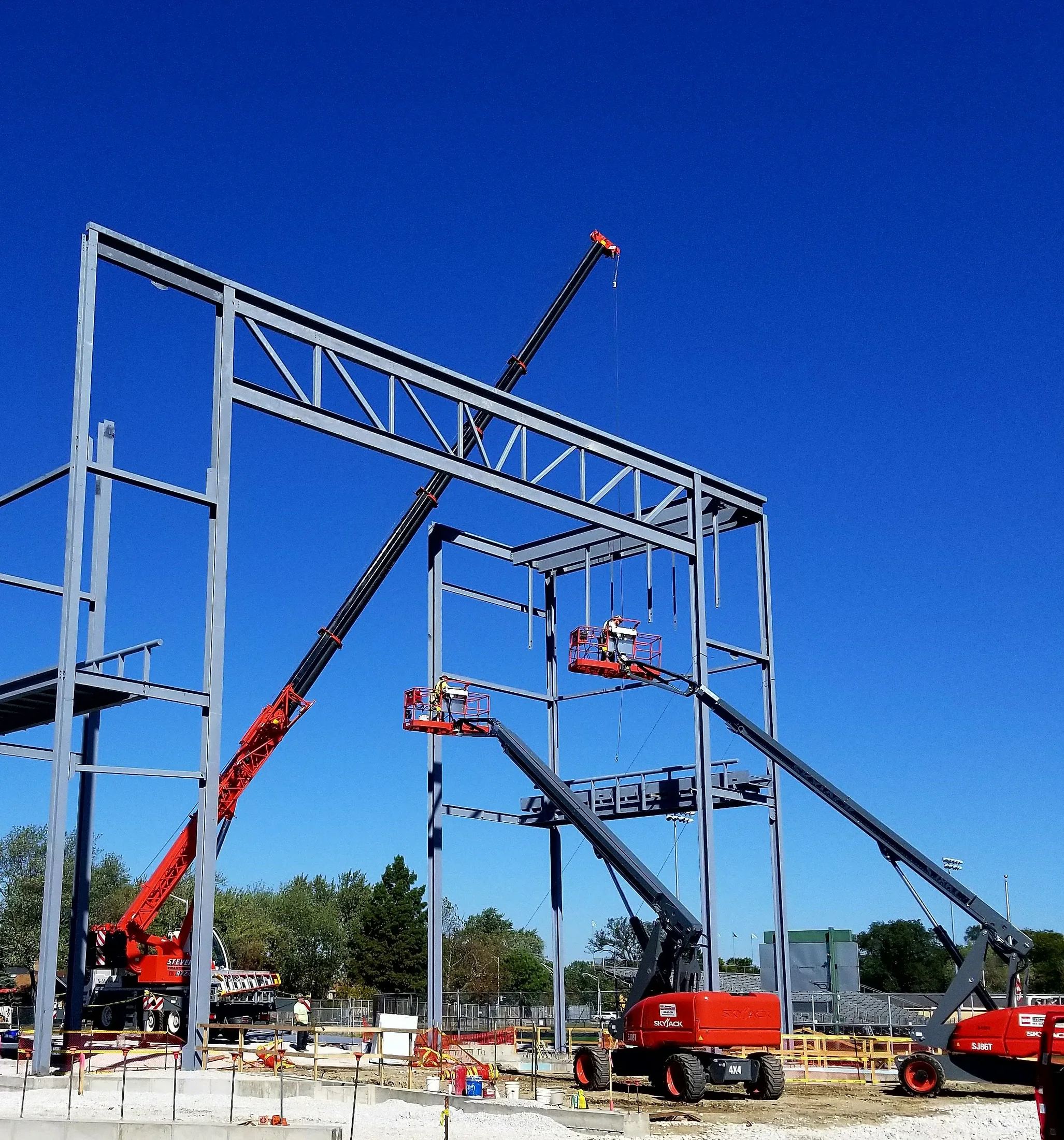 Wide structural steel frame at Oak Lawn High School